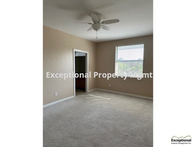 Photo - 2 Bedroom 2 bath Convenient Location! Available Now! WATER INCLUDED!!