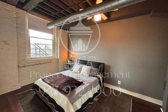 Photo - 215 Ice Ave