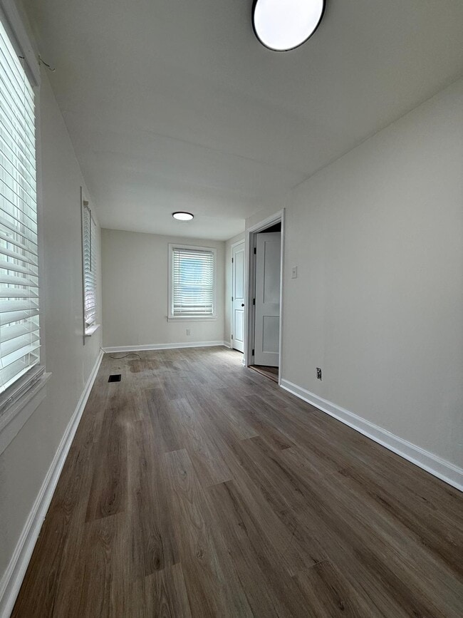 Photo - 321 Easy St