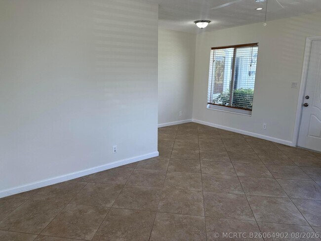 Photo - 1632 NE 56th Ct