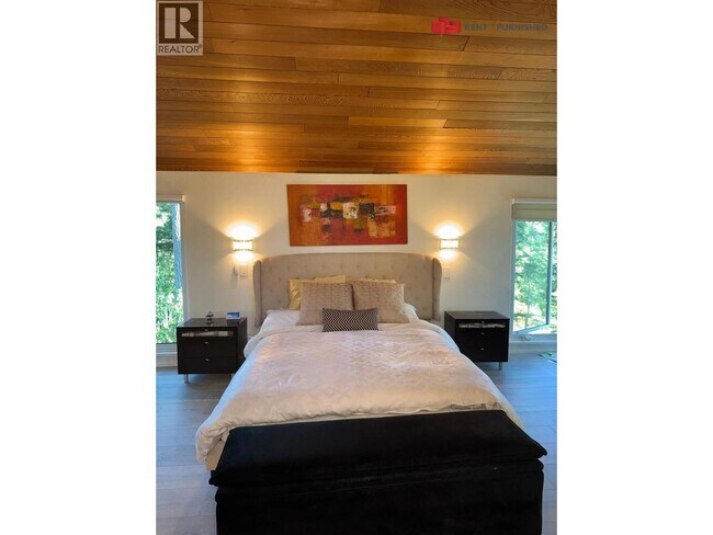 Photo - 5620 Larson Pl