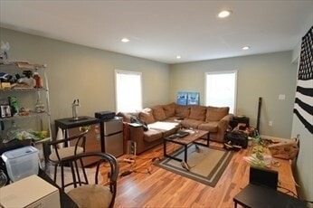 Photo - 32 Roundy St Unit 1