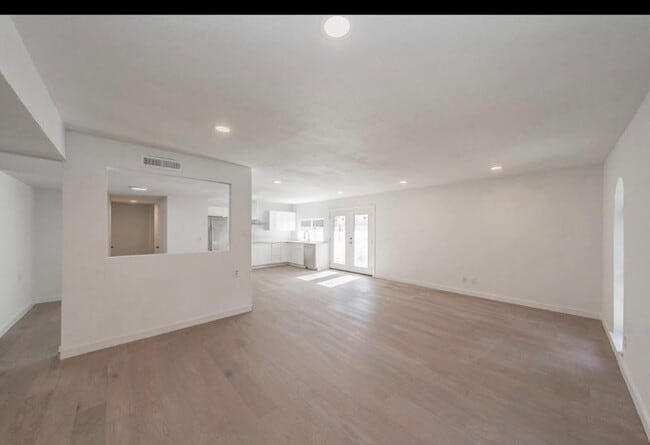 Photo - 3506 S Elm Dr