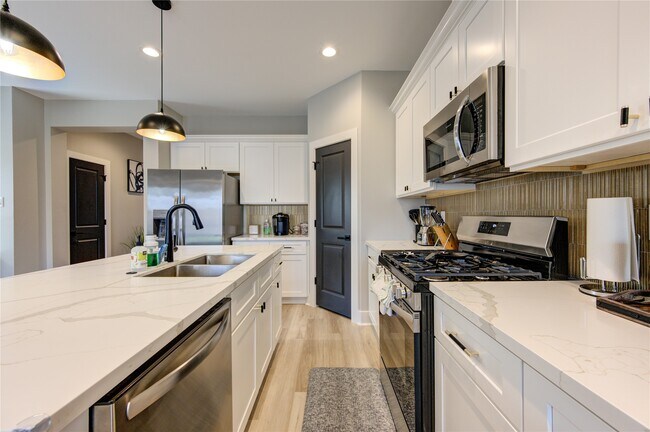 Photo - 2113 St Charles St Unit B