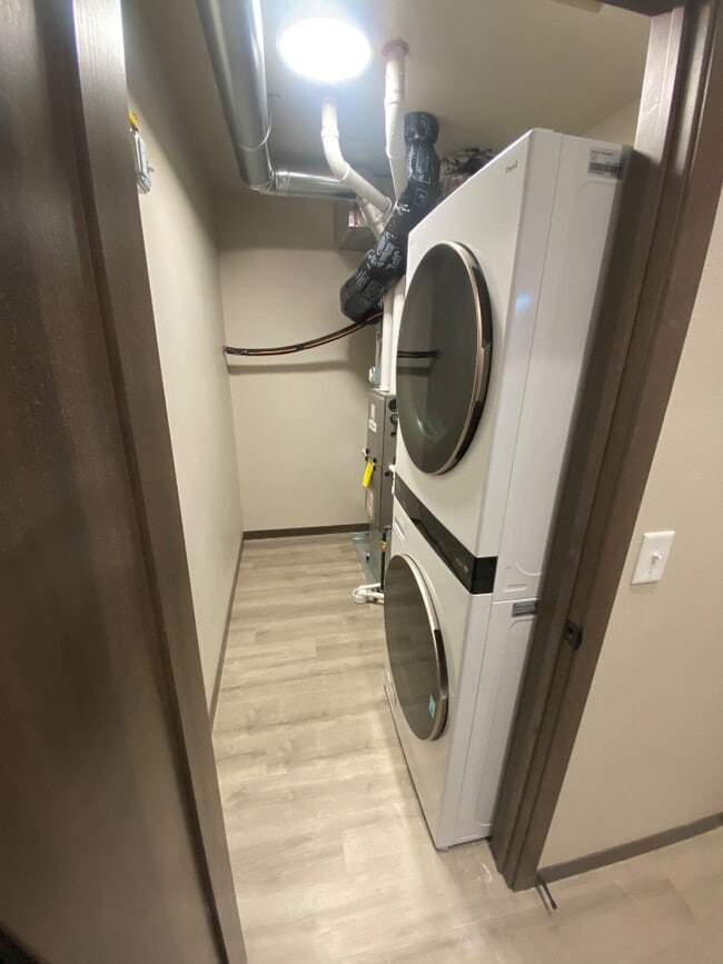 Photo - 216 S Elmwood Ave