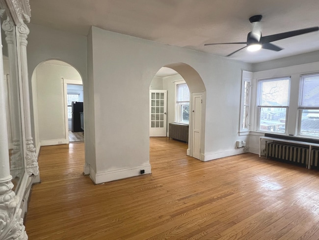 Photo - 513 E 19th St Unit B