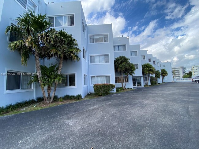 Photo - 1185 Marseille Dr Unit 103