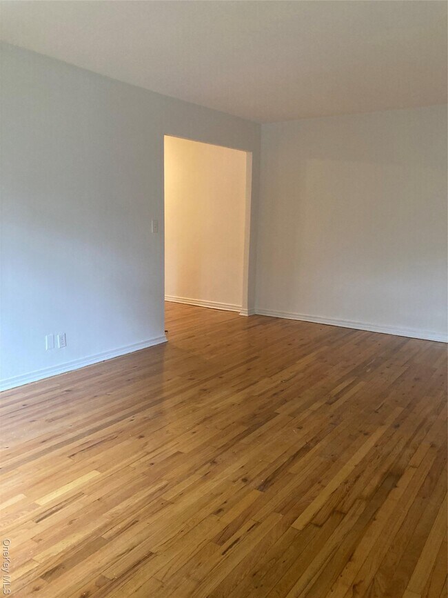 Photo - 21 Schenck Ave Unidad 2CD