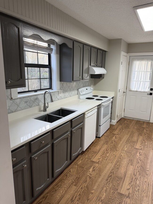 Photo - 29 West Blvd