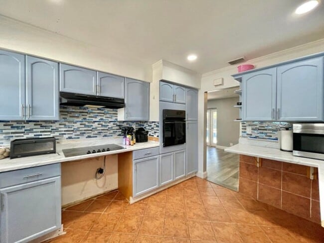 Photo - 1478 NE 56th St