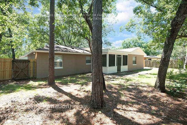 Photo - 100 Laguna Ct