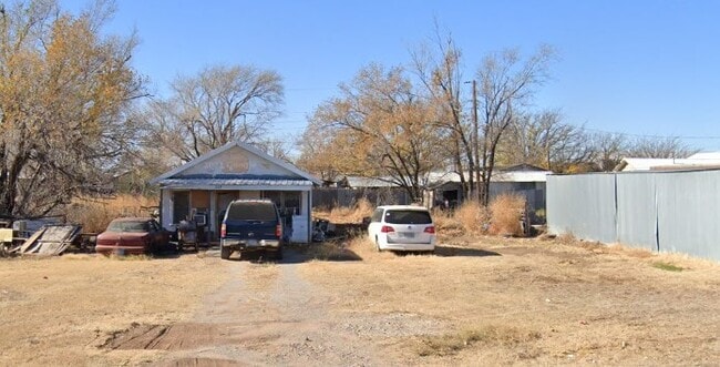 Building Photo - 211 S Texas St