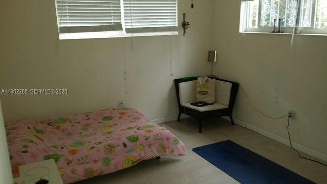 Photo - 49 NE 44th St