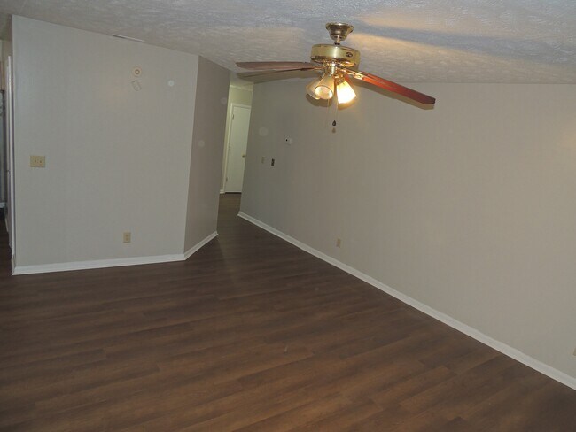 Photo - 1018 Wood Creek Dr