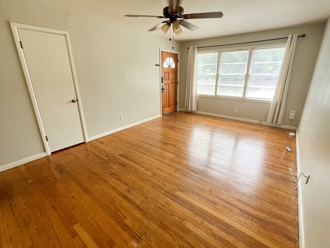 Photo - 702 N 13th St