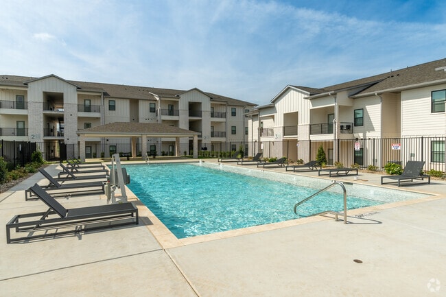 Luxury Pool