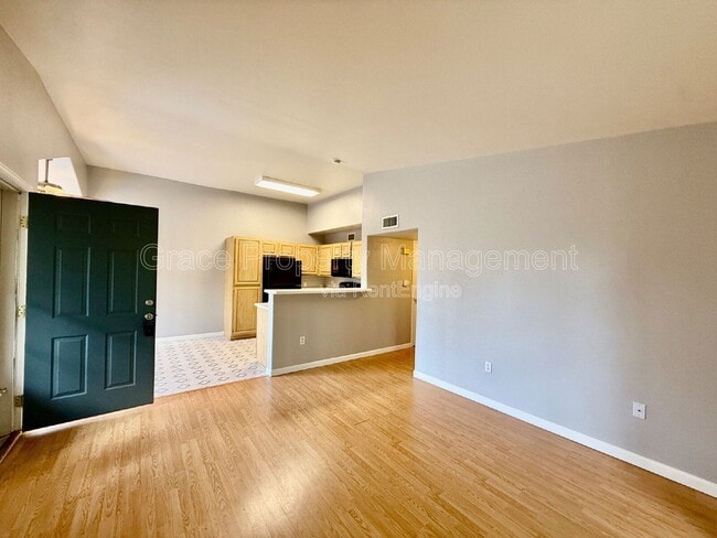 Photo - 1146 Opal St