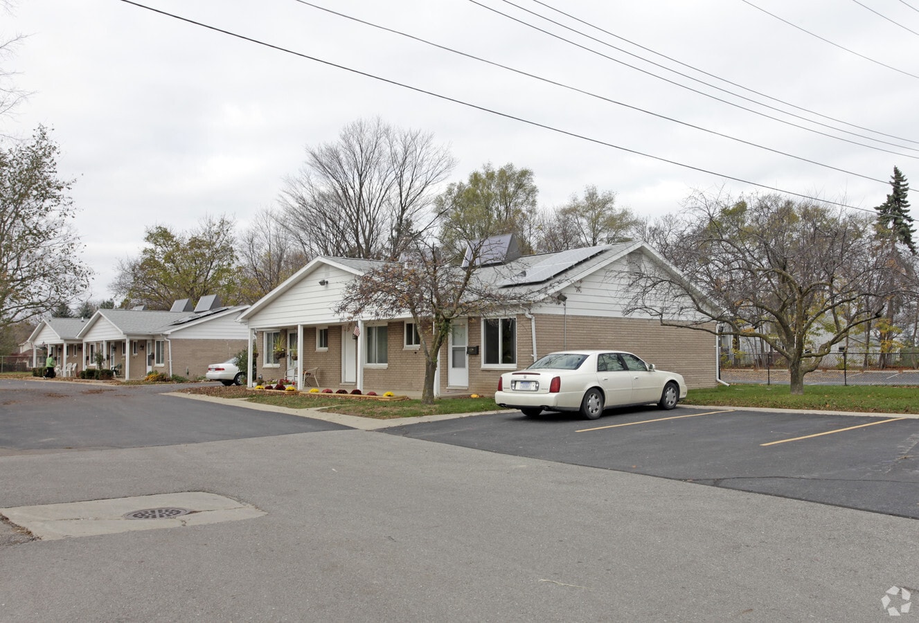 Photo - Oxford Square