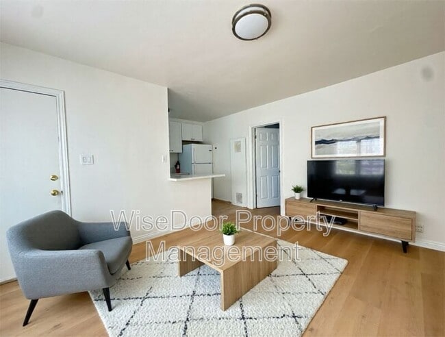 Photo - 5934 D Unidad 5936 Cloverly Ave