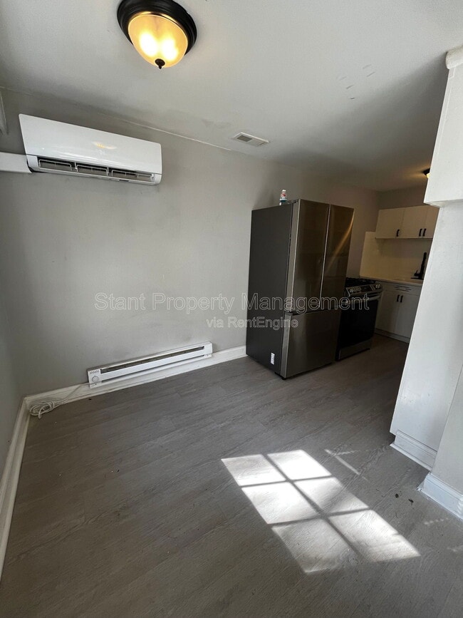 Photo - 20 W Park St Unit 1