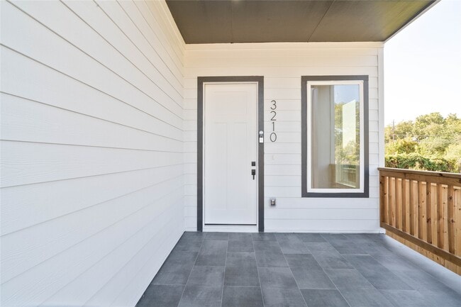 Photo - 3212 Retta St