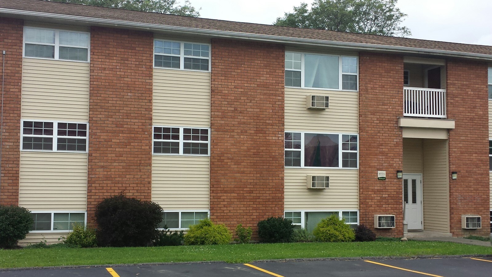 Photo - Maplewood Manor