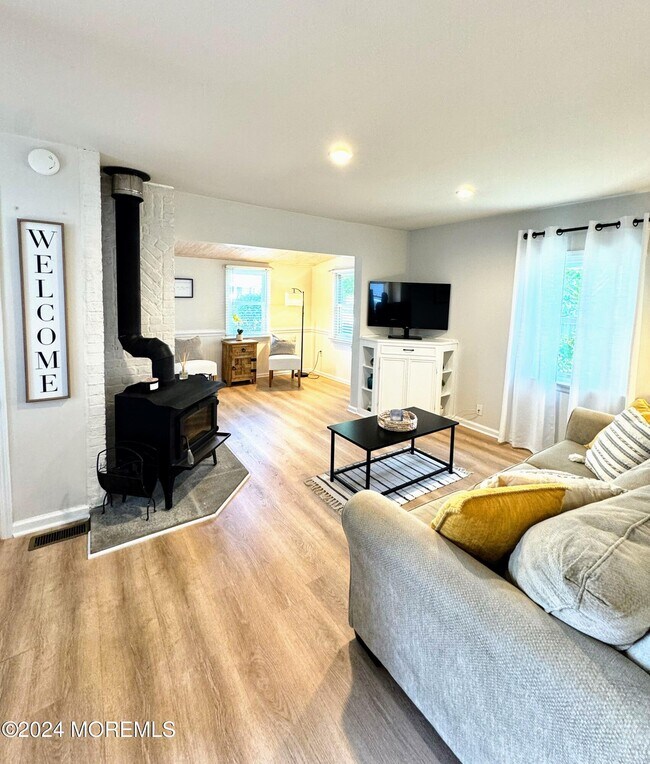 9 Vanard Dr House House Rental in Brick, NJ