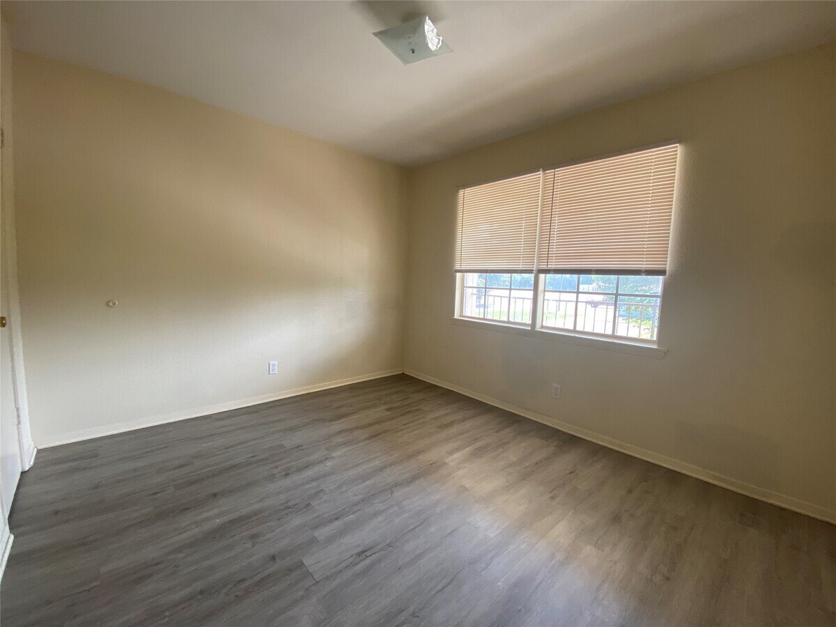 Photo - 208 Kelly St Unit 7
