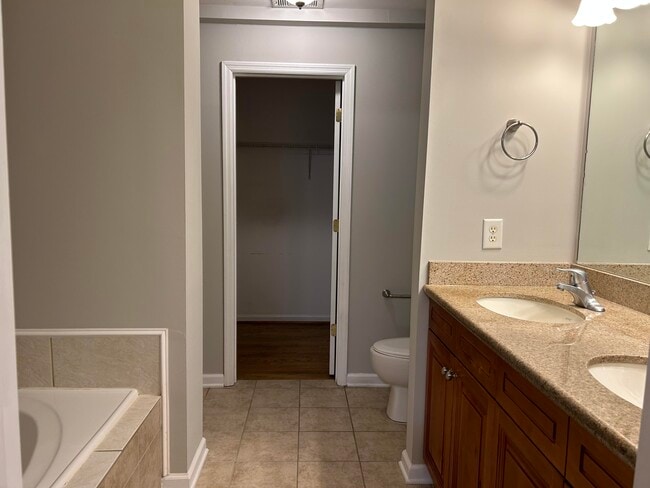 Photo - 2212 River Park Ct