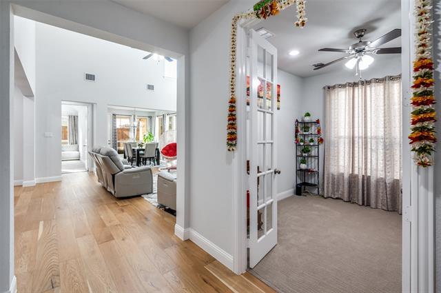 Photo - 8468 Wembley