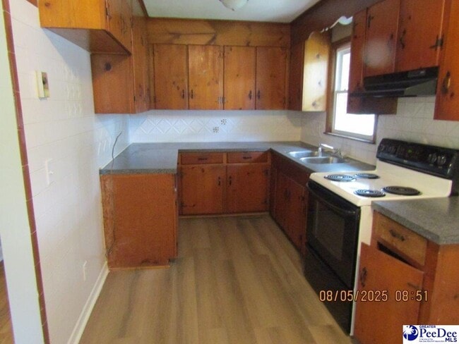 Photo - 1743 Williamsburg Cir