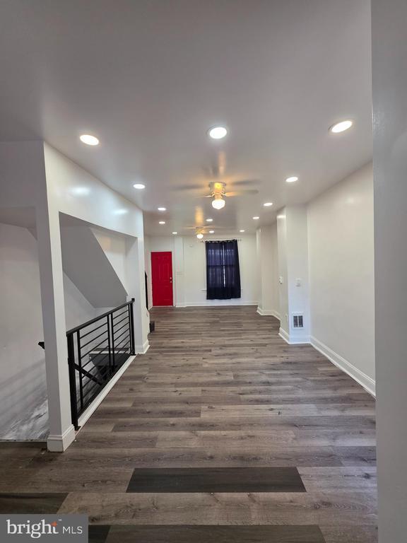 Photo - 5723 N Beechwood St