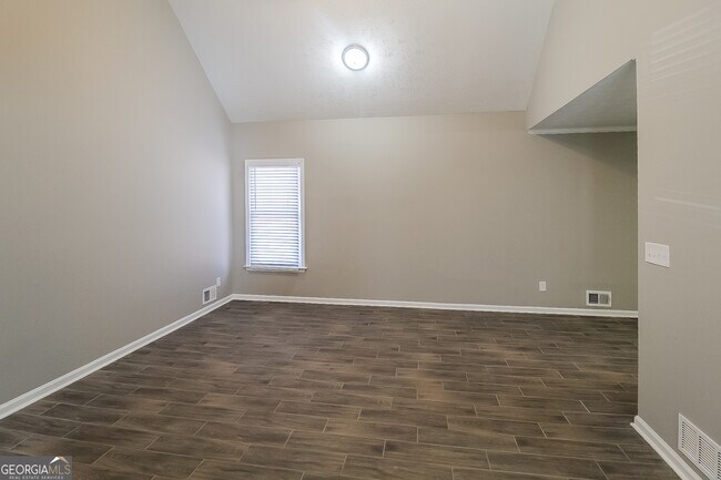 Photo - 25 E Country Woods Dr