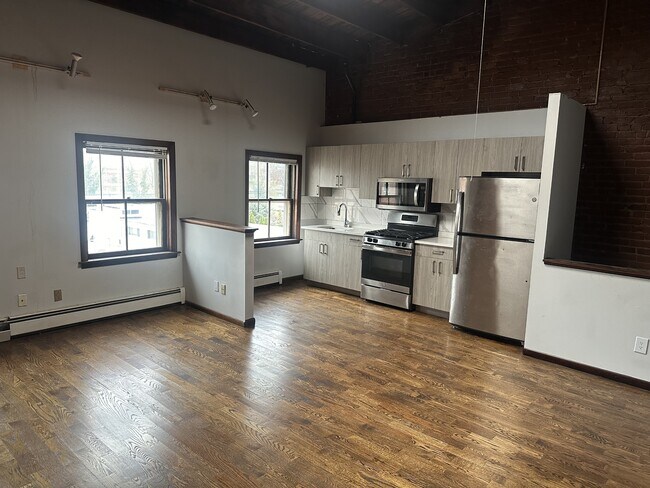 46 Warren St Unit 1