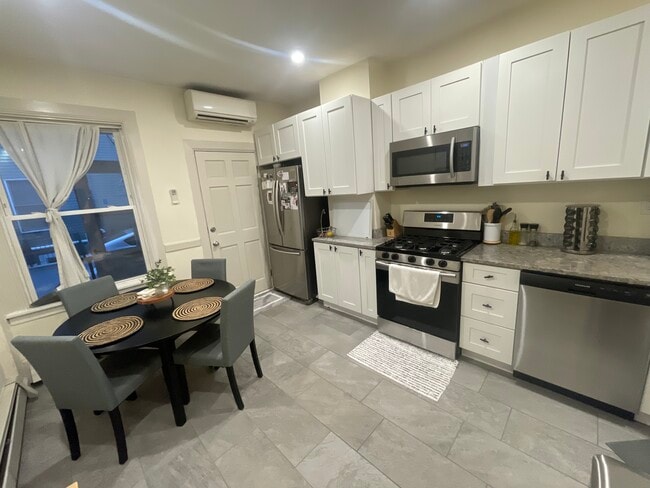 Photo - 143 L St Unidad 1