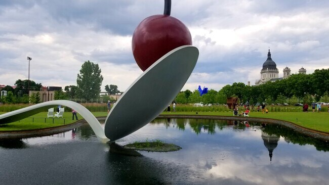 Loring Park and Walker -1 Block Away - 214 Place Apartments