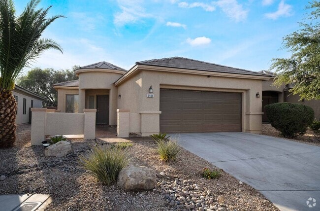 Building Photo - Tranquil Oasis: Golf Course Views! Rental