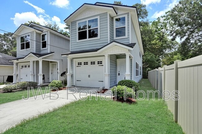 Photo - 1260 Neva St House