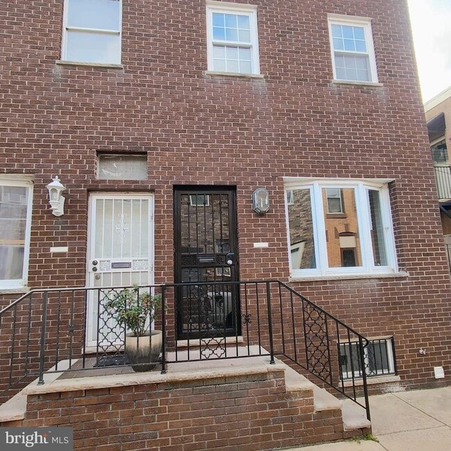 Building Photo - 2419 S Jessup St Rental