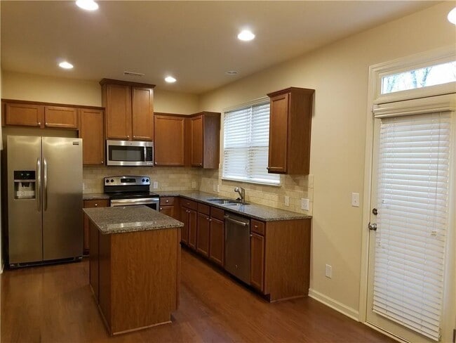 Photo - 3514 Brockenhurst Dr