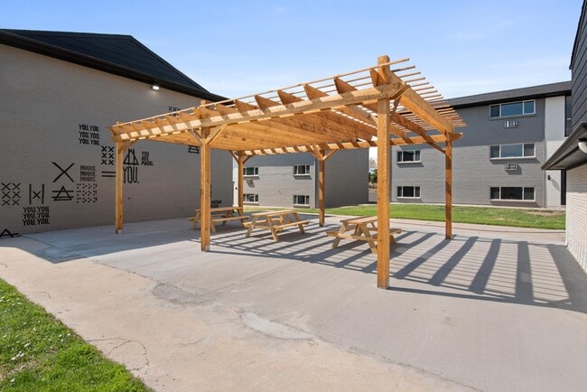 Photo - Midtown Plaza