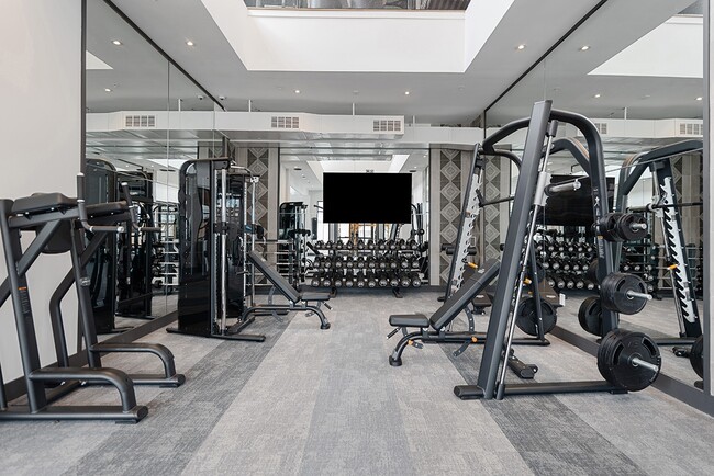 Centro de fitness de entrenamiento cardiovascular y de fuerza - The Union Apartments