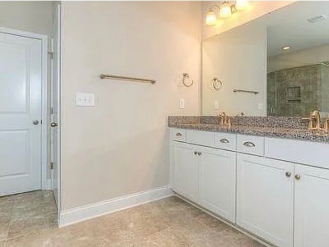 Photo - 507 Nouvelle Dr