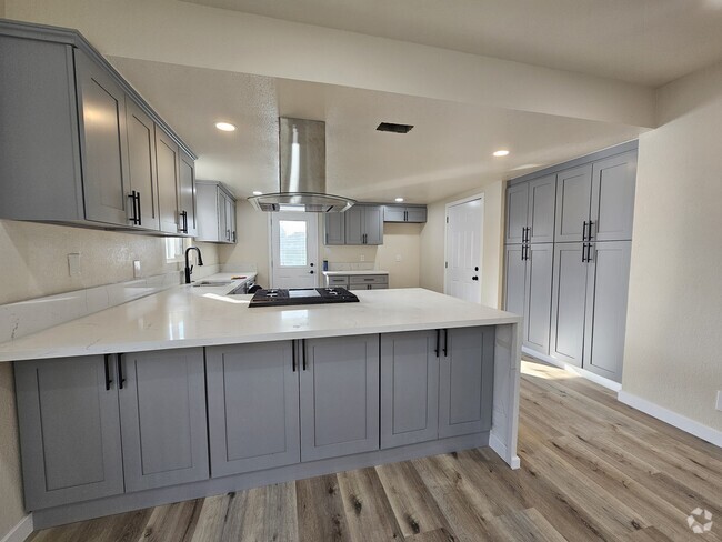 Building Photo - 4310 W 159th St Rental