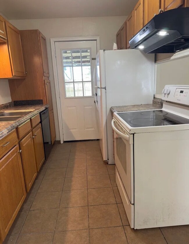 Photo - 214 Guidry Rd
