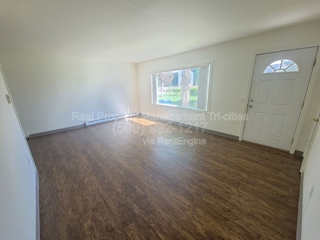 Photo - 1418 Mahan Ave