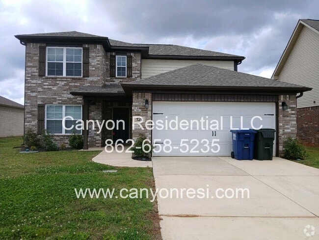 Building Photo - MUST SEE Fantastic 4BR 2/5 BA near everyth... Rental