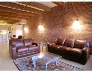 Building Photo - 254 Friend St Unit 1