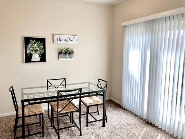 Photo - 2903 Clover Way