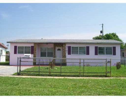 Building Photo - 4787 Tortuga Dr